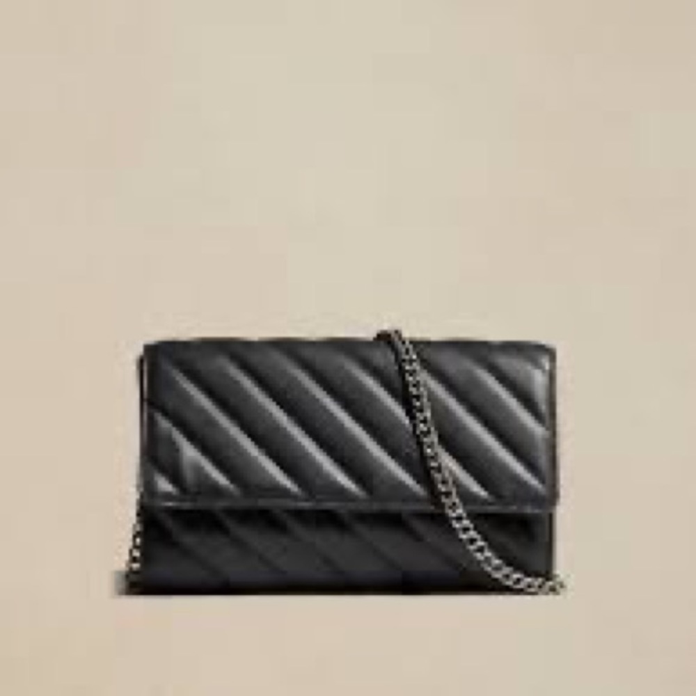 Crossbody with Chain Purse- Banana Republic (Black Quilted Leather)